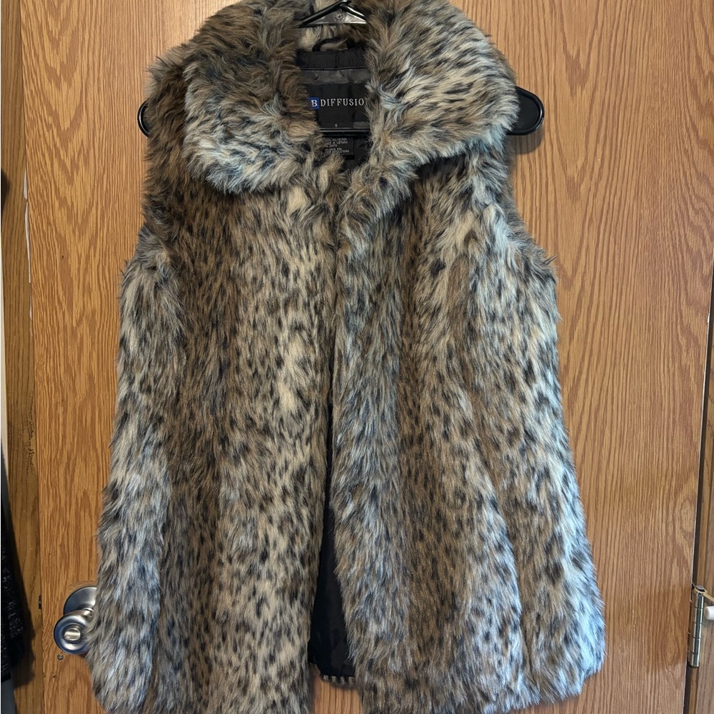 Women's Faux Fur Vest - Brown